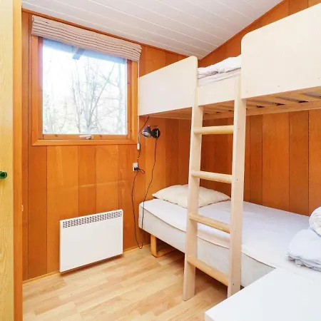 Hotel 6 Person In 3*